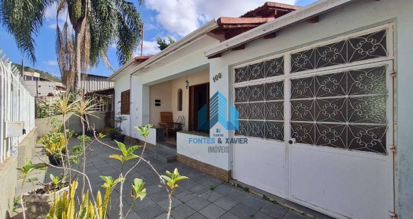 Casa com 4 quartos à venda, 185 m² por R$ 599.000 - Santa Catarina - Juiz de Fora/MG