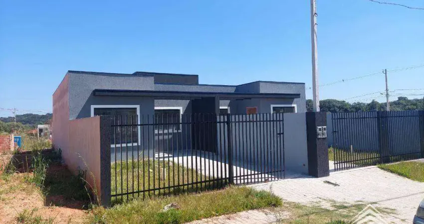 Casa a venda no bairro Estados, Fazenda Rio Grande, 2 dormitórios, 2 vagas de garagem, com quintal