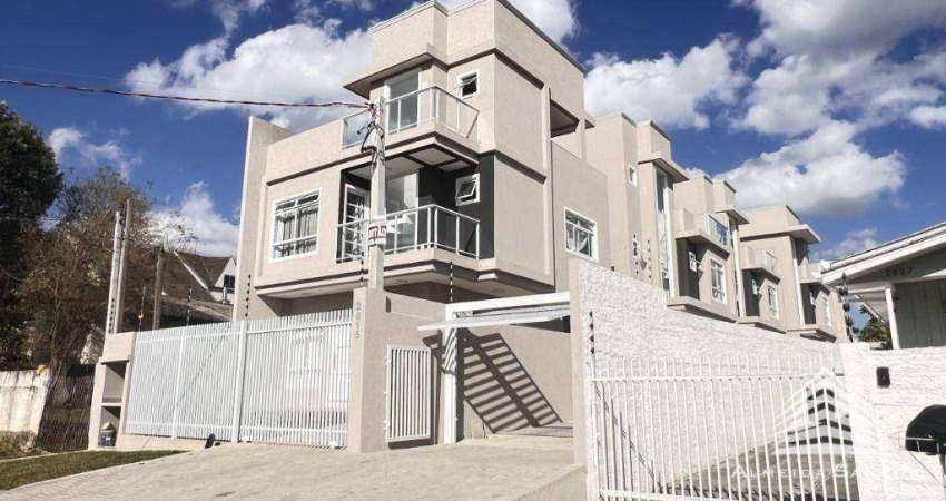 Sobrado a venda no Xaxim, 3 dormitórios, 2 vagas de garagem