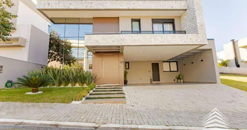 Casa a venda em Santa Felicidade, em condomínio clube Alto Padrão em Santa Felicidade, 03 suítes e 03 vagas de garagem.