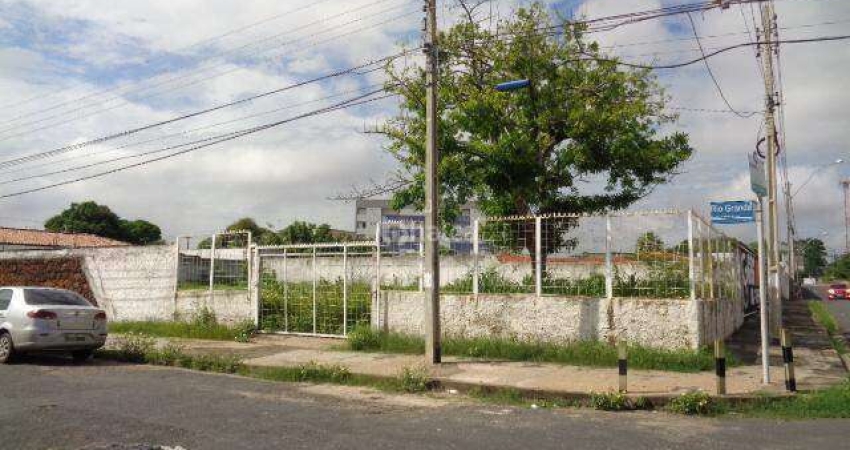Lote/Terreno para aluguel, no bairro Frei Serafim, Teresina/PI