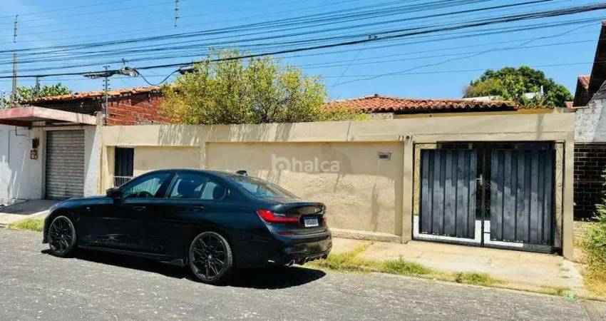 Casa com 3 quartos à venda na Rua Porto, São Pedro, Teresina