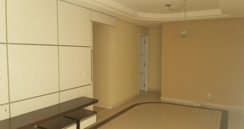Apartamento todo reformado com 2 dormitórios no Jardim São Dimas