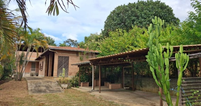Casa com 3 quartos à venda no Centro, Confins 