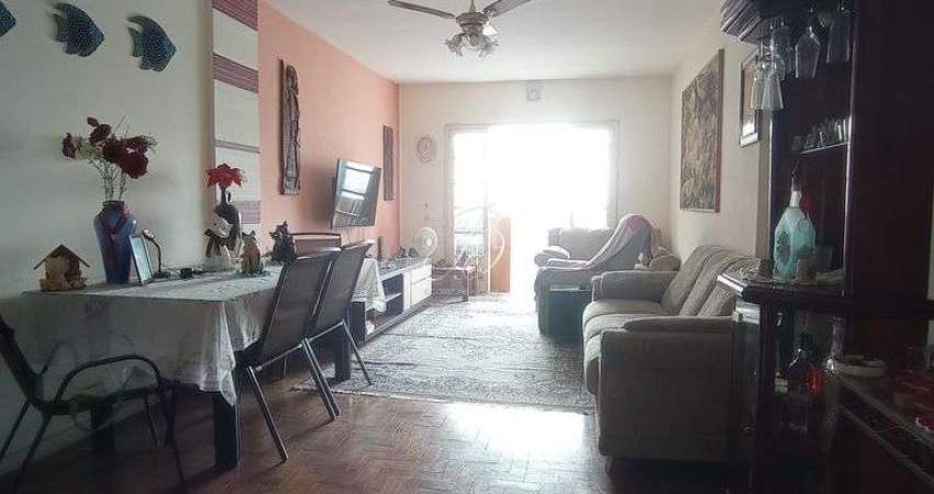 Apartamento de 03 dormitórios a venda em Santos na Ponta da Praia.