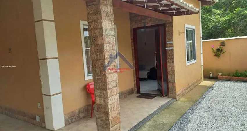 Casa para Venda em Saquarema, São Geraldo (Bacaxá), 3 dormitórios, 1 suíte, 3 banheiros, 2 vagas