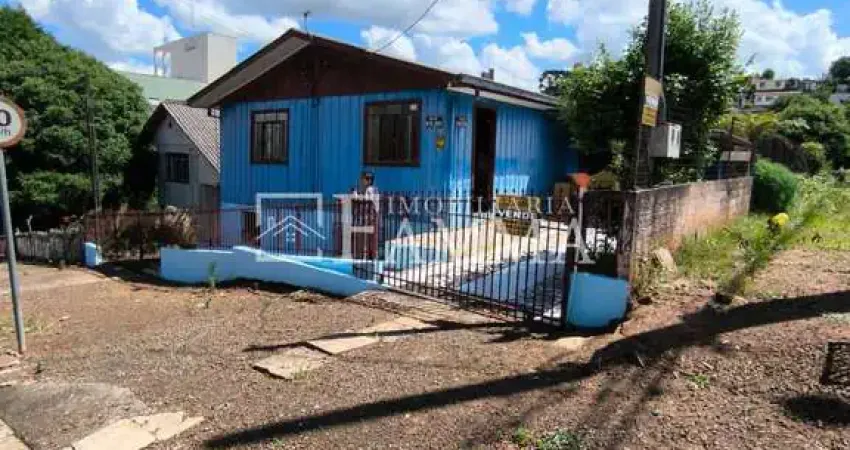Casa à venda na Rua Antônio Ascari, 270, Cristo Rei, Pato Branco