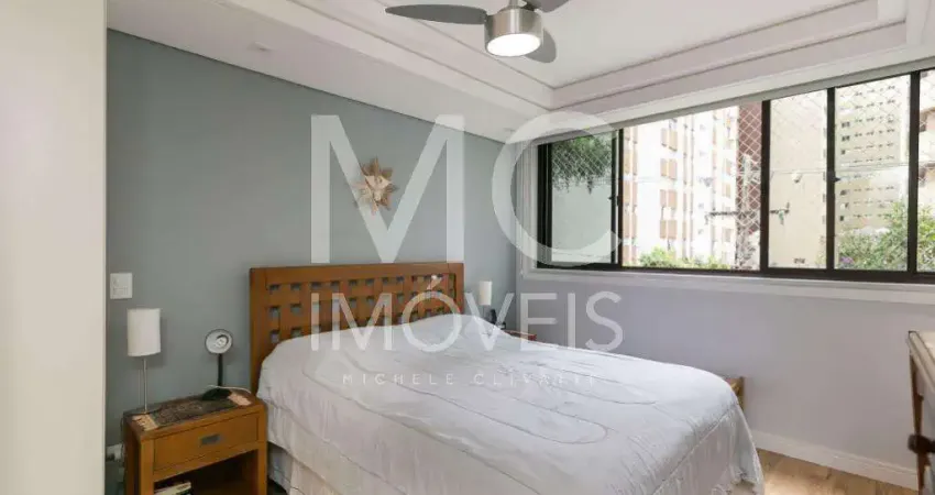 Apartamento com 240.0 m², à venda no bairro Água Verde.