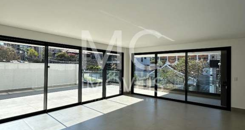 Apartamento com 183.0 m², à venda no bairro Bigorrilho.