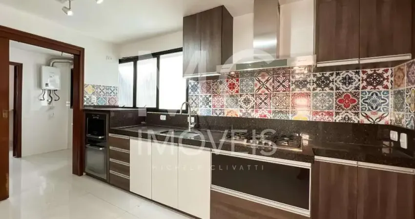 Excelente oportunidade! Apartamento com 151 m², 4 quartos sendo 1 suíte à venda no bairro Centro.