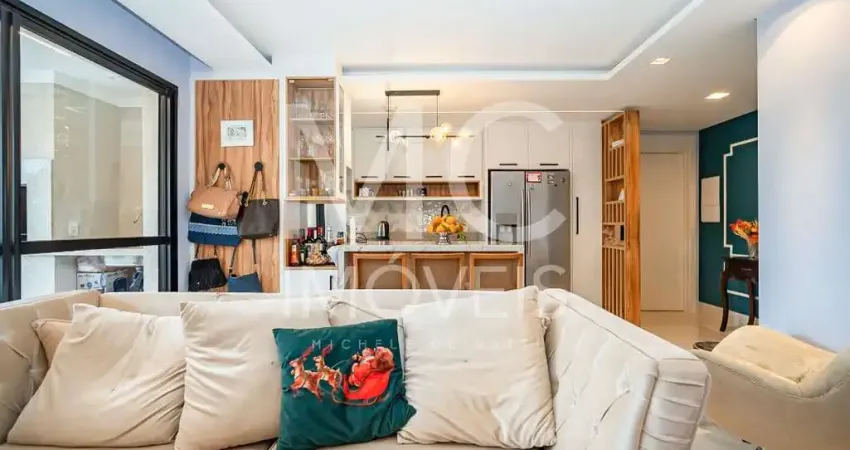 Excelente apartamento com 106 m², 3 quartos sendo 1 suíte à venda no bairro Alto da Glória.