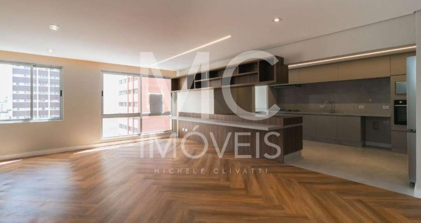 Excelente Apartamento com 98 m² de RETROFIT, 2 quartos sendo 2 suítes à venda no bairro Alto da Glória.