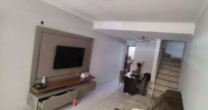 Sobrado com 2 dormitórios à venda, 75 m² por R$ 450.000,00 - Vila Iasi - Taboão da Serra/SP