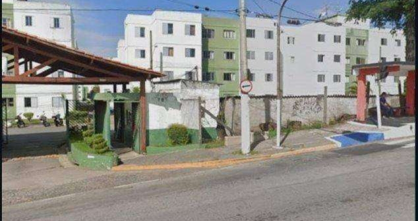 Apartamento com 3 dormitórios à venda, 58 m² por R$ 250.000,00 - Parque Pinheiros - Taboão da Serra/SP