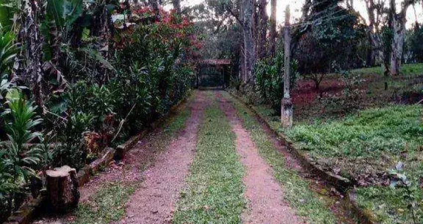 Chácara com 3 dormitórios à venda, 8500 m² por R$ 800.000,00 - Sítio Pinheiros - Itapecerica da Serra/SP