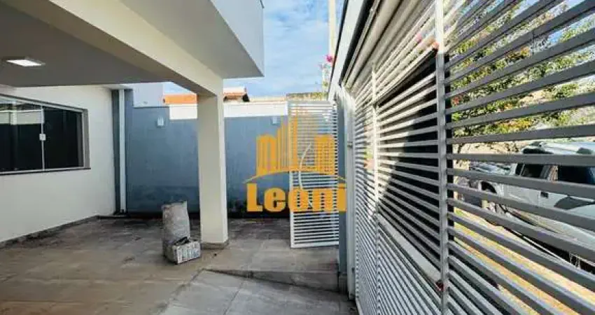 Casa nova 3 quartos com 1 suíte + sala muito espaçosa no Jardim dos Jarcarandás