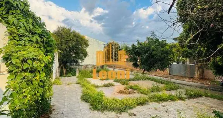 Terreno de esquina em rua tranquila do bairro Pratinha