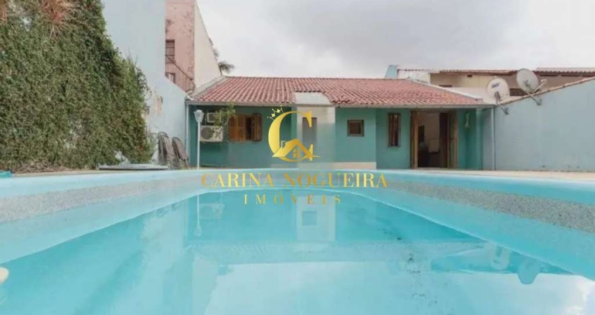 Casa Sobrado 3 quartos, suíte, pátio com piscina