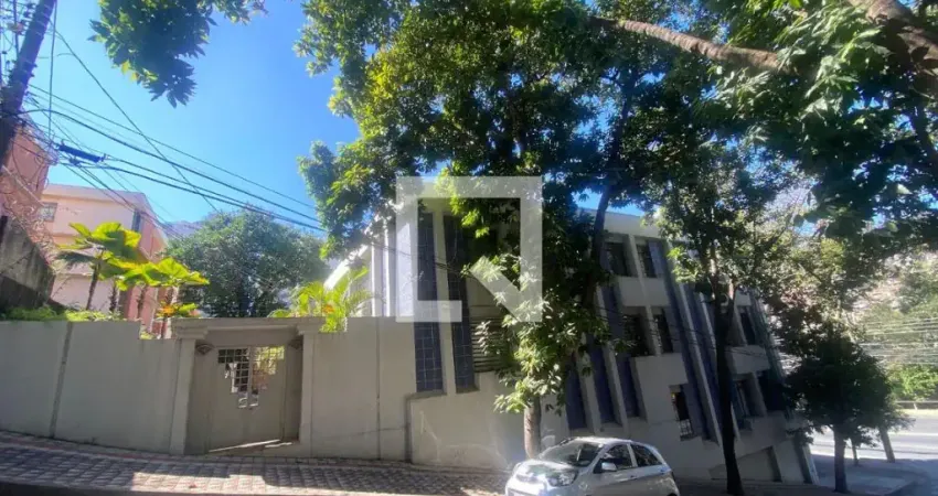 Apartamento padrão , 3 quartos , 1 suite, 1 banheiro , 1 vaga na garagem,  cozinha