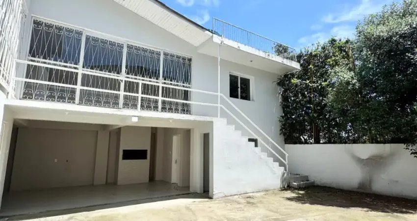 Casa á venda no bairro Fátima com possibilidade de fazer 2 moradias ou Residencial/Comercial - Caxias do Sul / RS