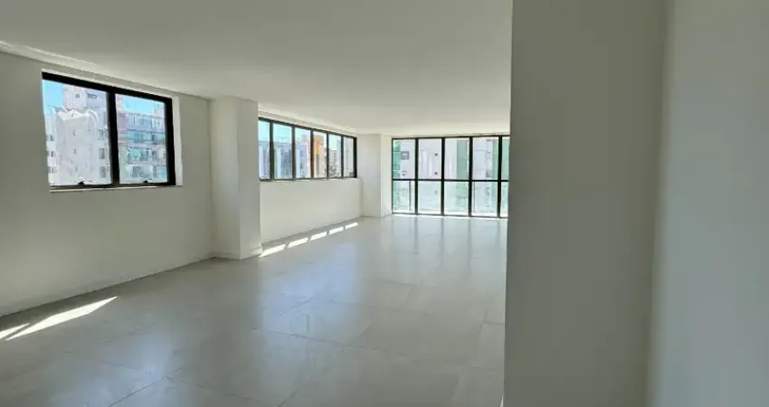 Apartamento de alto padrão à venda – 4 suítes, 217m², frente, sol da manhã