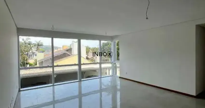 APTO 3 Dormitórios com 1 suíte no bairro Petrópolis em PORTO ALEGRE.