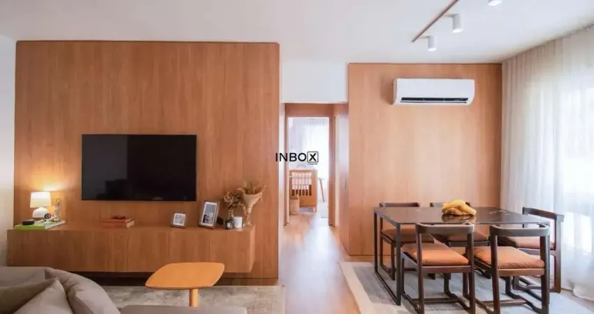 Apartamento totalmente reformado 2 dormitórios, garagem e elevador