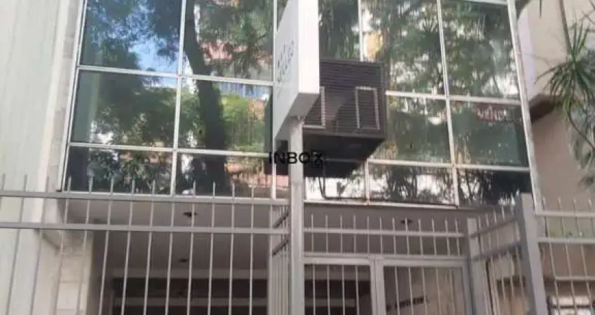 INBOX CIA IMOBILIARIA ALUGA Ótima Sala Comercial, bem ampla e iluminada, com cobertura e churrasqueira no Bairro Independência - POA.