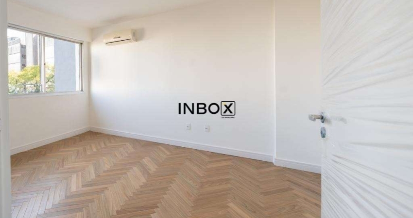 A venda Apartamento Três Dormitórios na Ramiro Barcelos