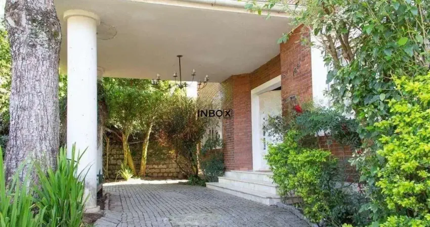 Linda Casa de 800m², 6 dormitórios suítes, 6 banheiros, 5 vagas de garagem no bairro Três Figueiras