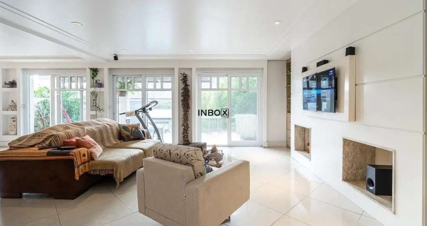 Casa em Condomínio com 5 Suítes, 375m² , 4 Vagas e Infraestrutura de Clube