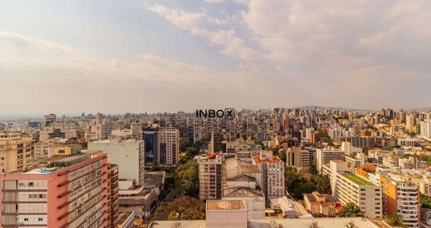Cobertura com 3 Dormitórios, 4 Vagas e 493m² Privativos
