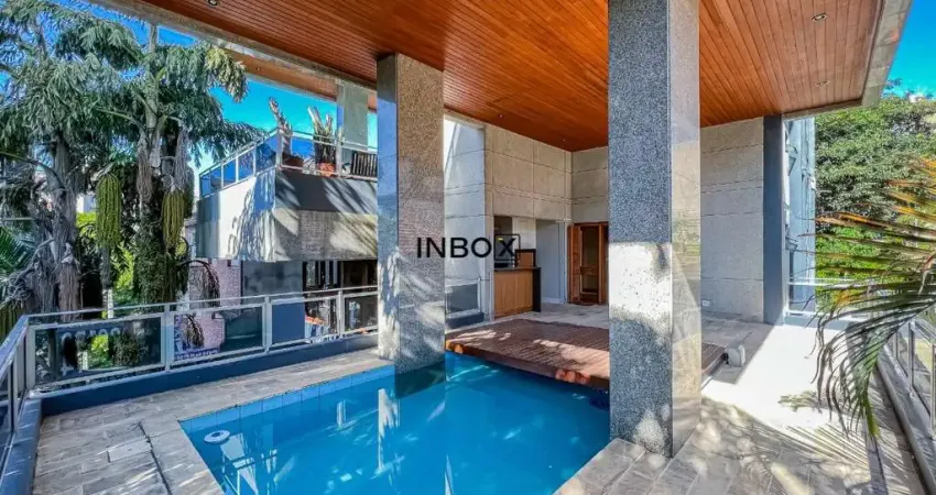 Lindo Apartamento Garden com piscina e deck retrátil, a poucas quadras do Parque Moinhos de Vento!