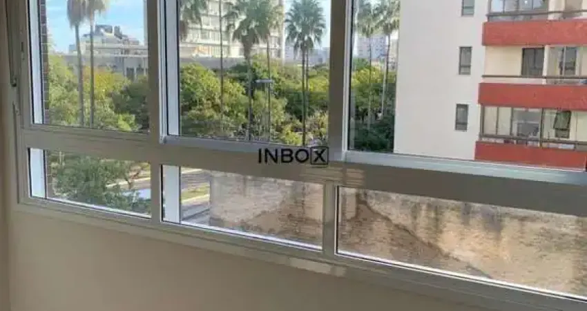 Studio de 30m² com churrasqueira e opção de garagem no bairro bom fim