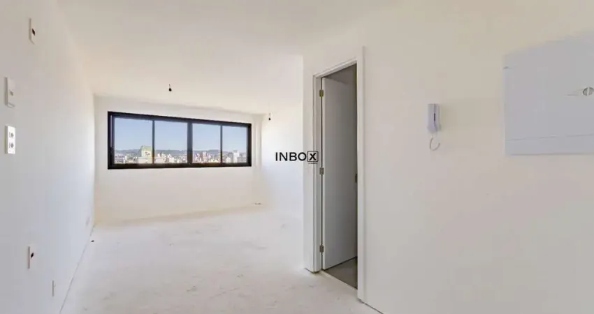 Studio na Cidade Baixa, andar alto, vista panorâmica com infraestrutura completa
