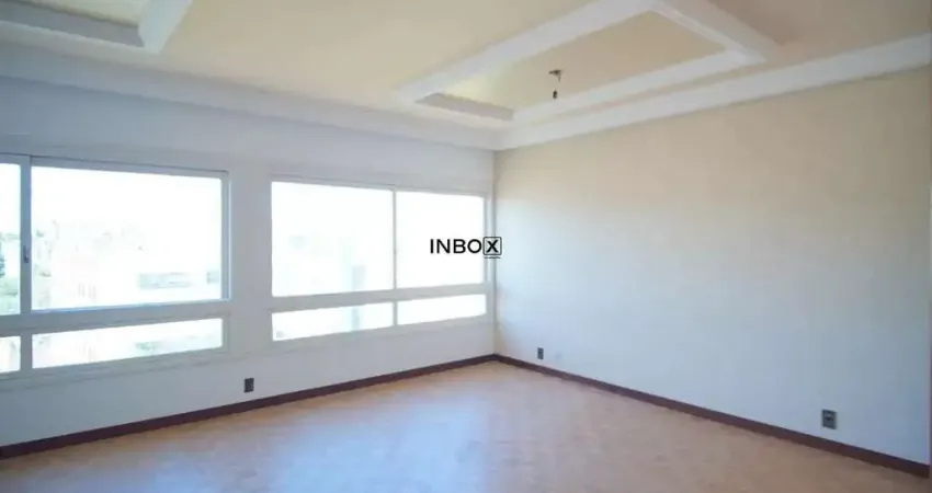 Amplo apartamento no Moinhos de Vento 3 dormitórios, 1 suíte e1 vaga em Porto Alegre.