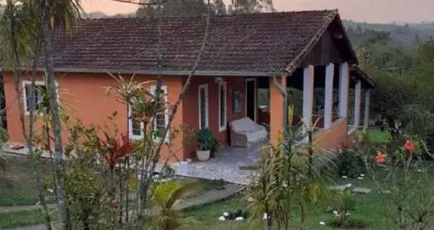 Chácara à venda, 2 quartos, 1 suíte, 10 vagas, Condomínio Lagoinha - JACAREÍ/SP
