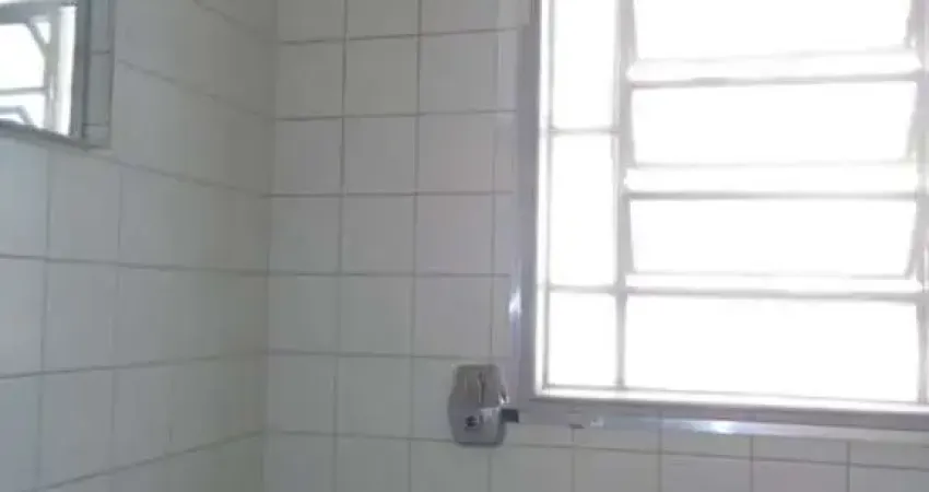 Casa para Venda em São Paulo, Lapa de Baixo, 6 dormitórios, 1 suíte, 5 banheiros, 6 vagas