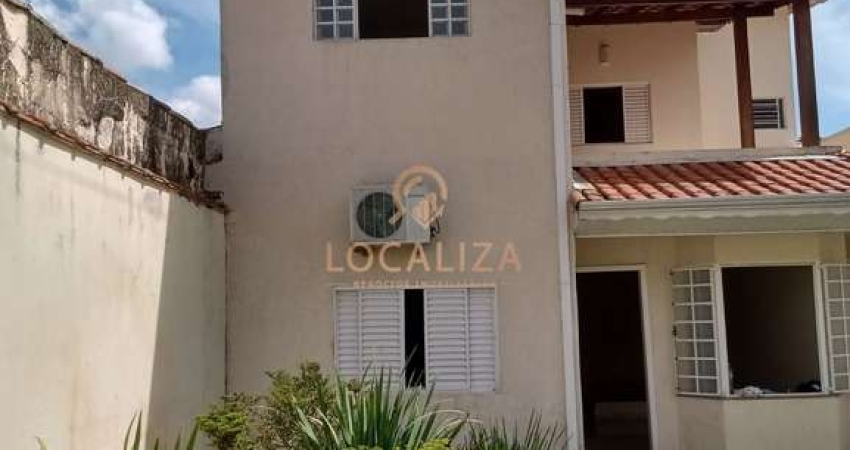 Imperdível Casa à Venda em Caçapava-SP, na Vila Antônio Augusto Luiz: 3 Quartos, 1 Suíte, 1 Sala, 3 Banheiros, 4 Vagas, 207m².