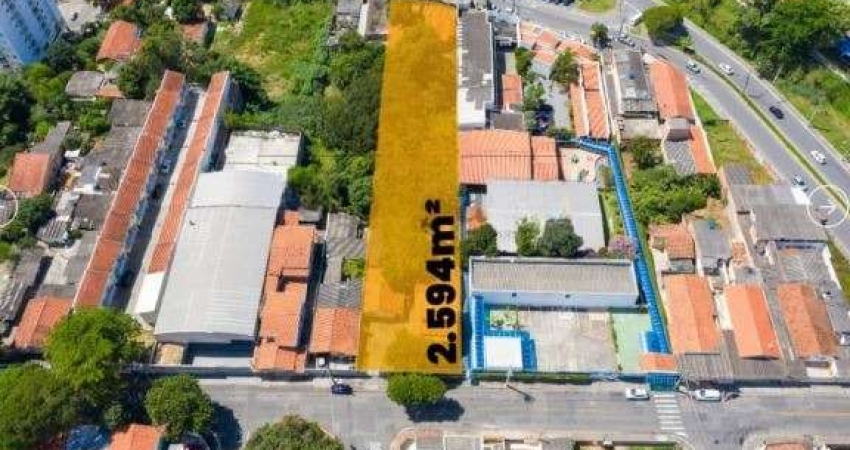 Excelente Terreno / Jardim da Granja / 2.594 m² de terreno / São José dos Campos.