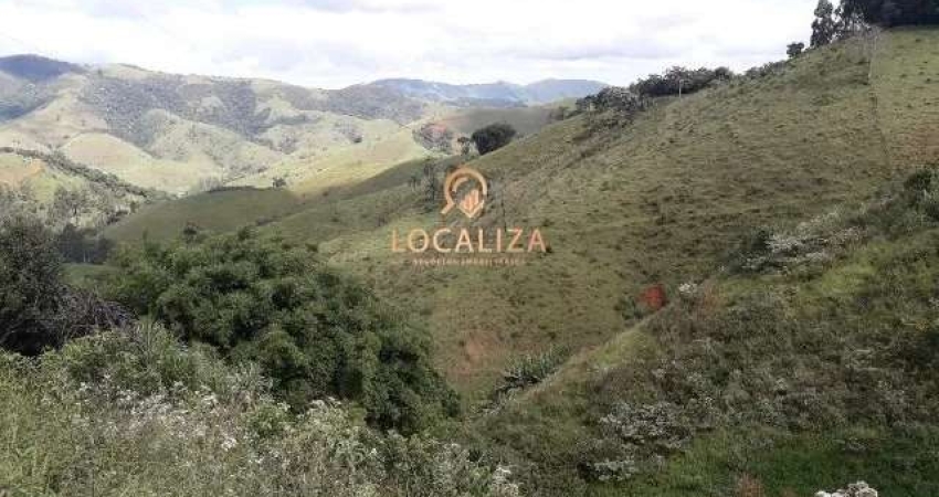 Imóvel à venda em Monteiro Lobato-SP: Sitio com 4 quartos, 1 sala, banheiro e 4 vagas de garagem!