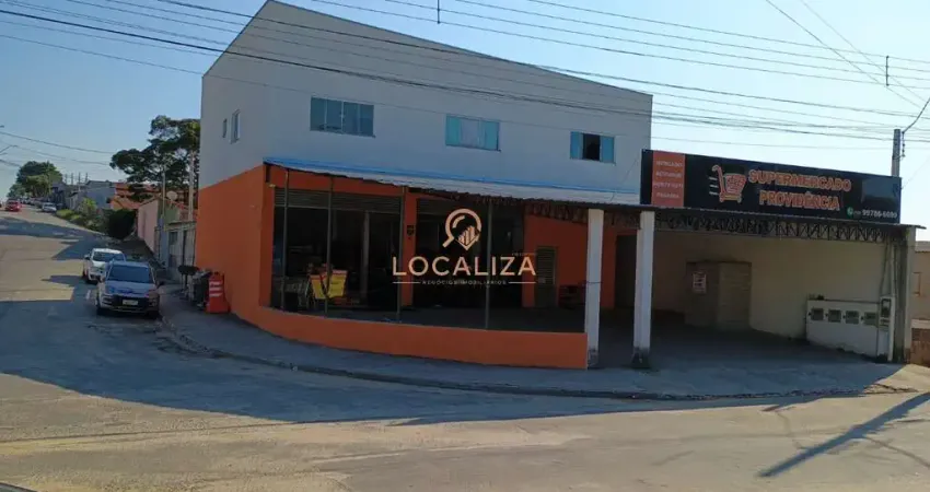 Ponto Comercial de Alto Padrão no Jardim Colônia, Jacareí-SP: 3 Banheiros, 4 Vagas de Garagem e 250m² de Área