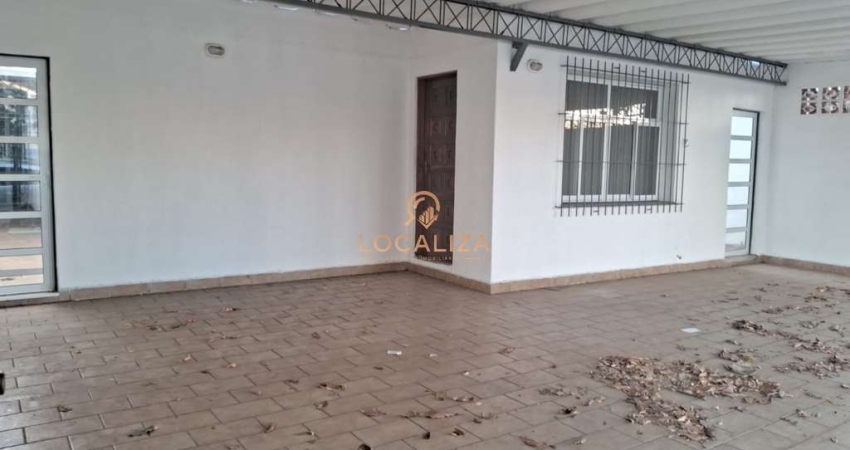 Casa para alugar em Vila Rubi de 250.00m² com 3 Quartos e 4 Garagens