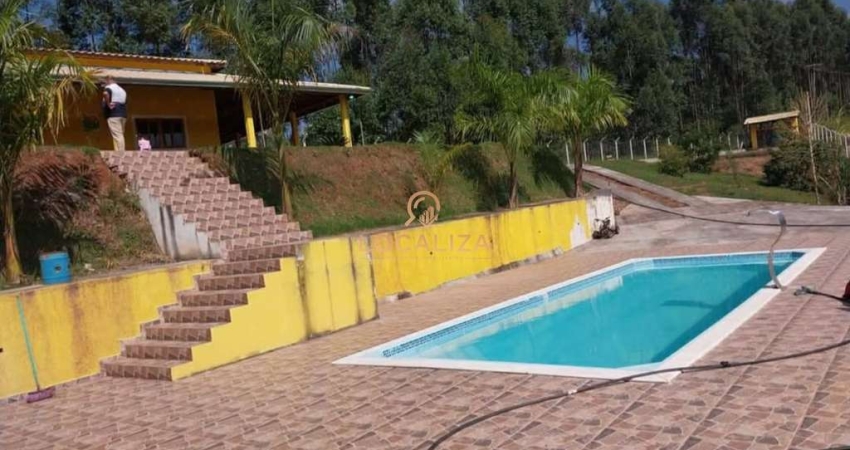 Chácara para venda em Bairro Pouso Alegre de 2700.00m² com 2 Quartos, 1 Suite e 5 Garagens