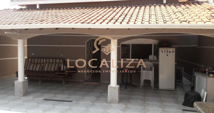 Casa para venda em Jardim Americano de 300.00m² com 3 Quartos, 1 Suite e 4 Garagens