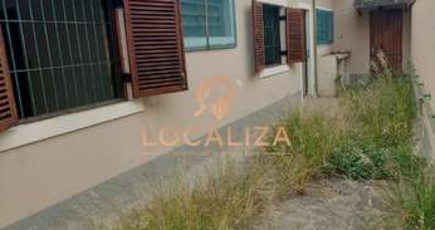 Casa para venda e aluguel em Centro de 300.00m² com 3 Quartos, 1 Suite e 3 Garagens