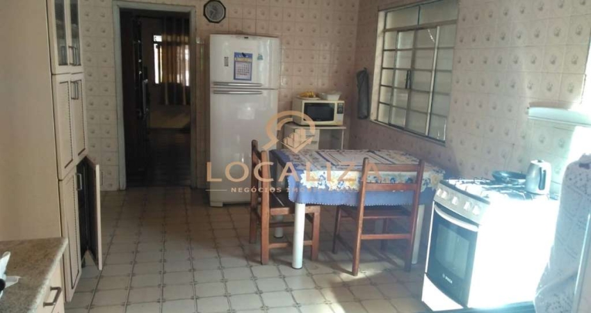 Casa para venda em Jardim Satélite de 294.00m² com 3 Quartos e 4 Garagens