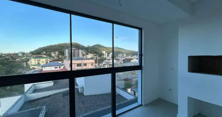Apartamento com 02 quartos, no Saguaçu