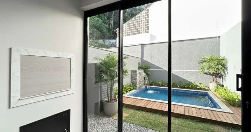 Casa com 3 quartos à venda na Rua da Independência, 765, Anita Garibaldi, Joinville