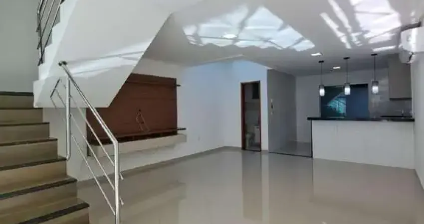 Casa Duplex na Colina de Laranjeiras – 3 Quartos, Suíte, Área Gourmet e Alto Padrão!